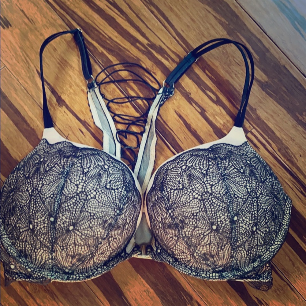 Victoria’s Secret push up bra